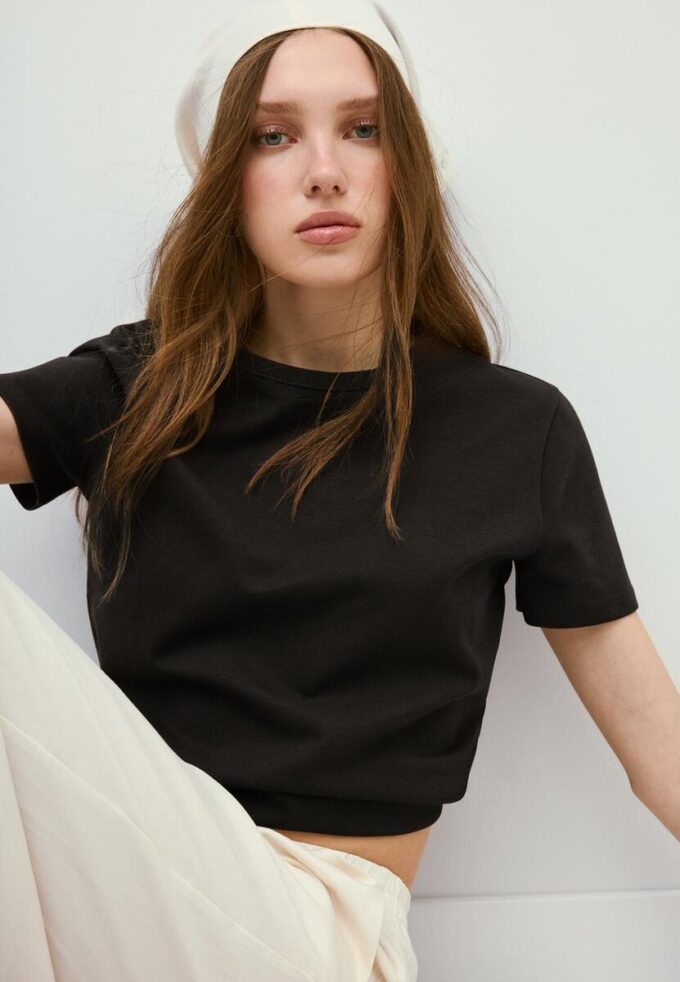 Basics-T-Shirt mit normaler Passform und Soft Touch-Gefühl