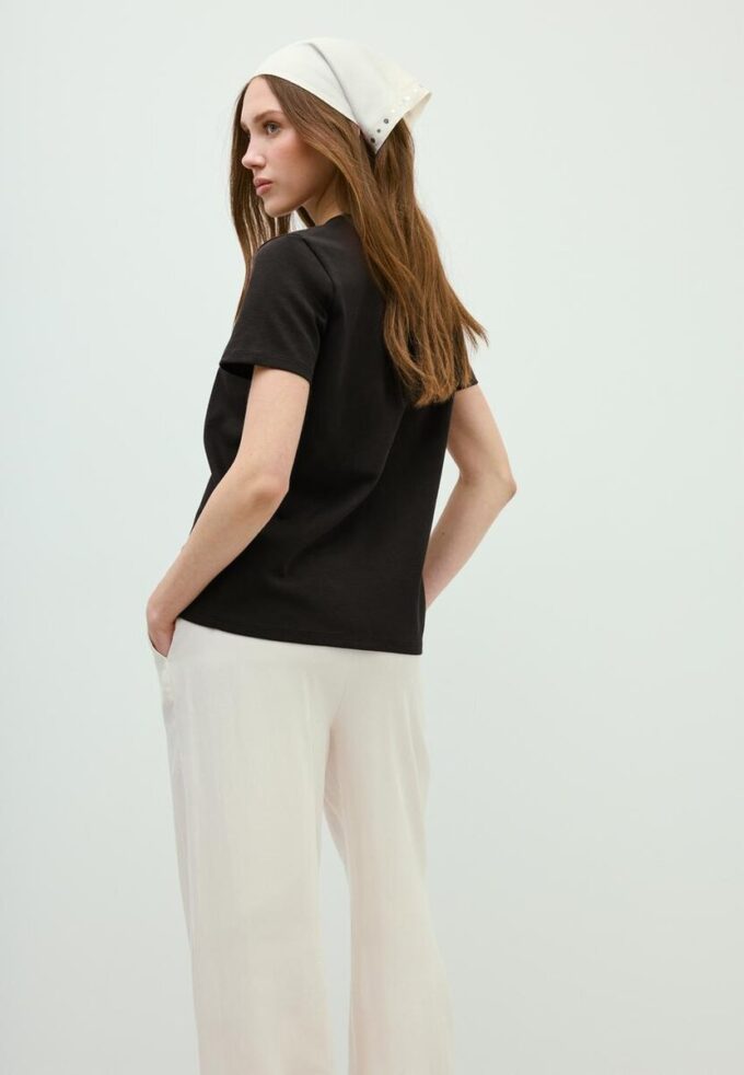 Basics-T-Shirt mit normaler Passform und Soft Touch-Gefühl