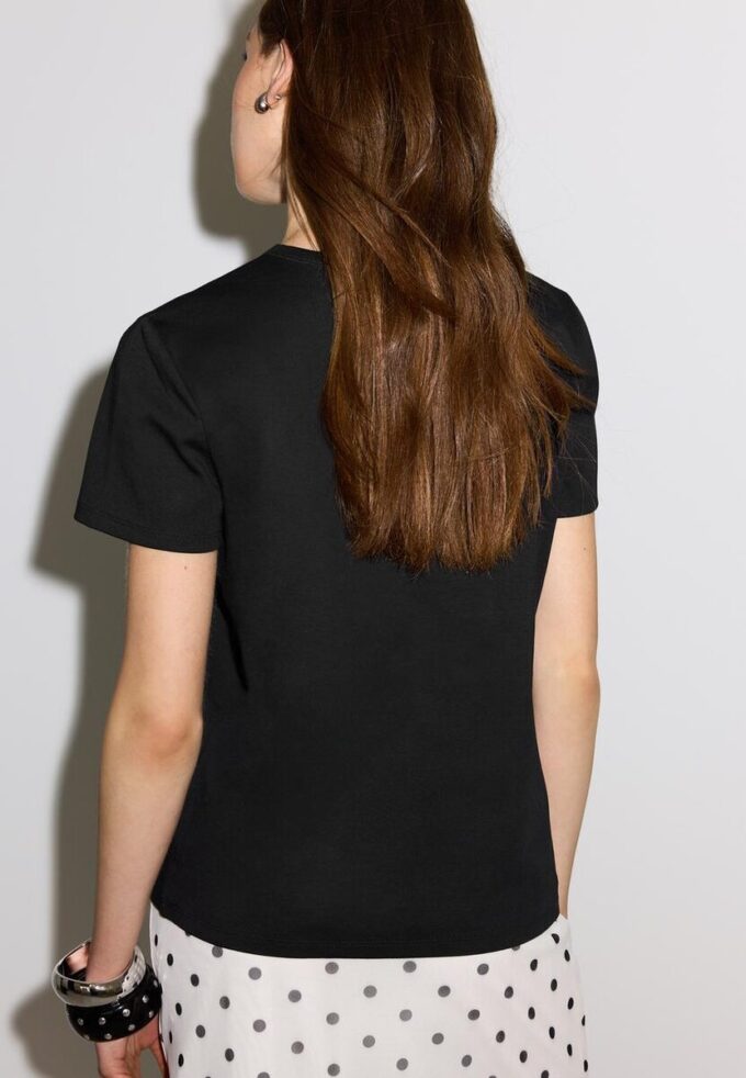 Basics-T-Shirt mit normaler Passform und Soft Touch-Gefühl