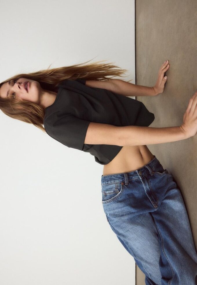 Basics-T-Shirt mit normaler Passform und Soft Touch-Gefühl