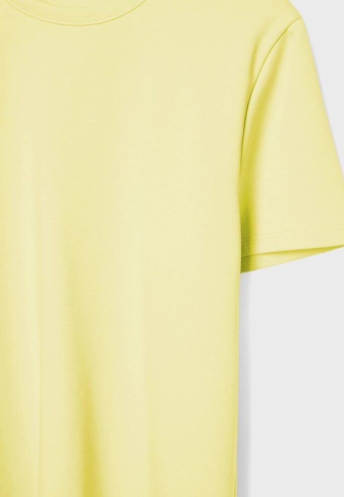 Basics-T-Shirt mit normaler Passform und Soft Touch-Gefühl