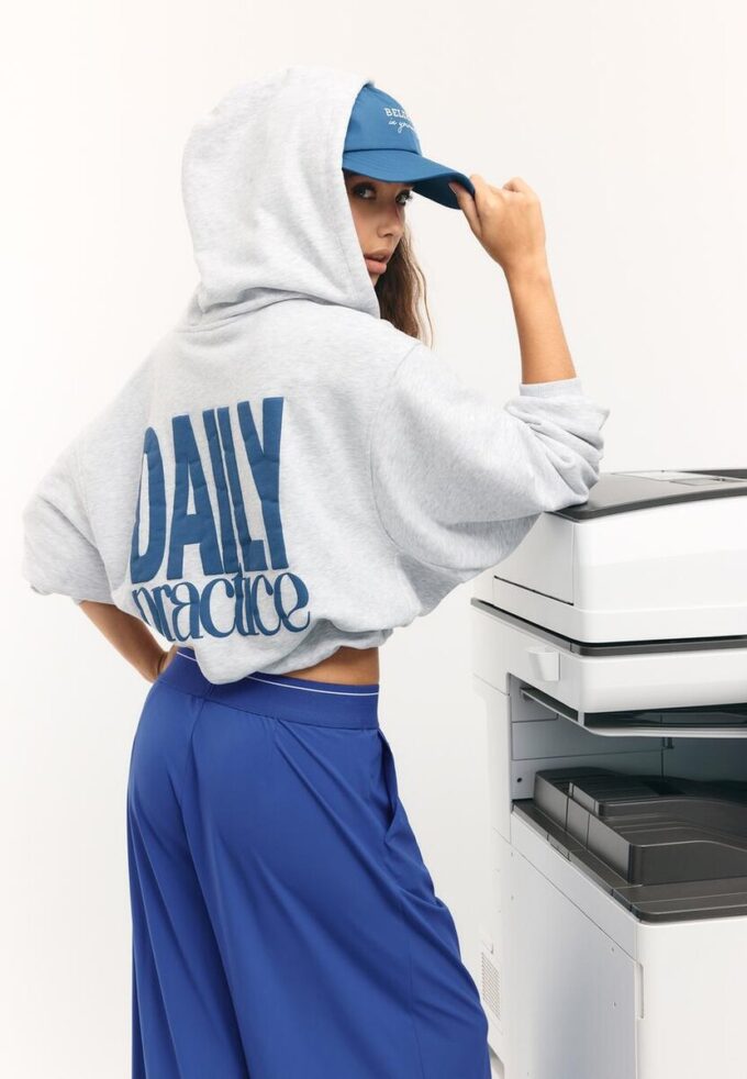 Bedrucktes Bomber-Sweatshirt mit Kapuze Bedrucktes Bomber-Sweatshirt mit Kapuze