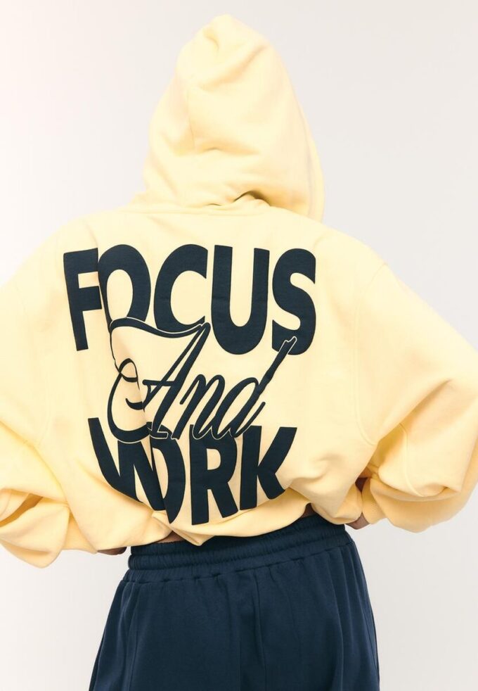Bedrucktes Bomber-Sweatshirt mit Kapuze Bedrucktes Bomber-Sweatshirt mit Kapuze