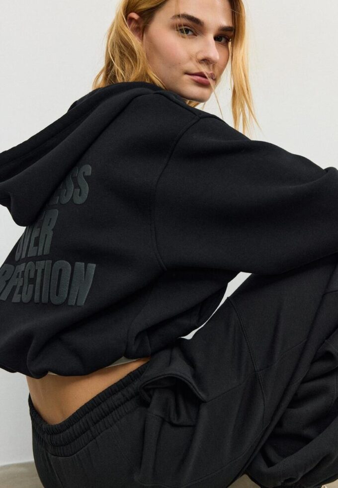 Bedrucktes Bomber-Sweatshirt mit Kapuze Bedrucktes Bomber-Sweatshirt mit Kapuze