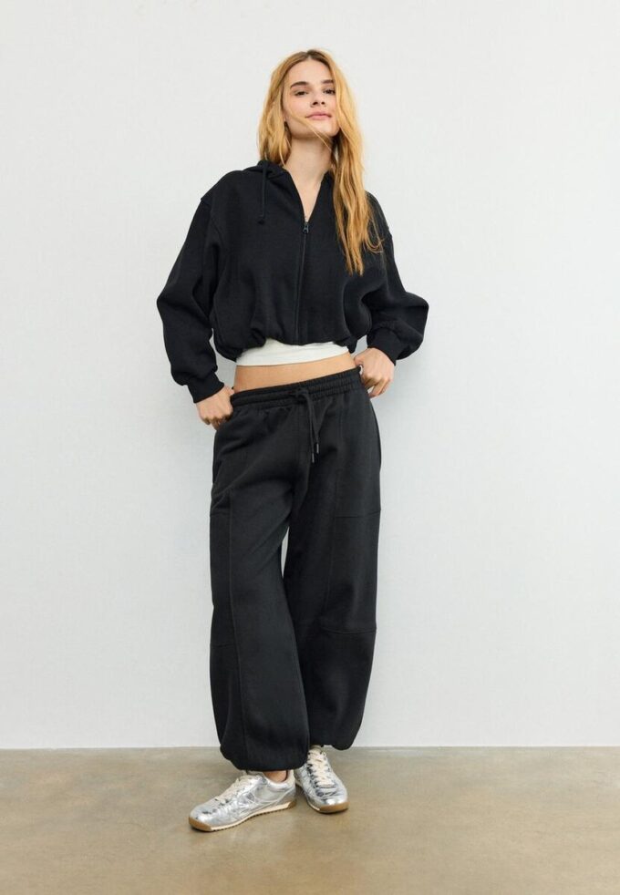 Bedrucktes Bomber-Sweatshirt mit Kapuze Bedrucktes Bomber-Sweatshirt mit Kapuze