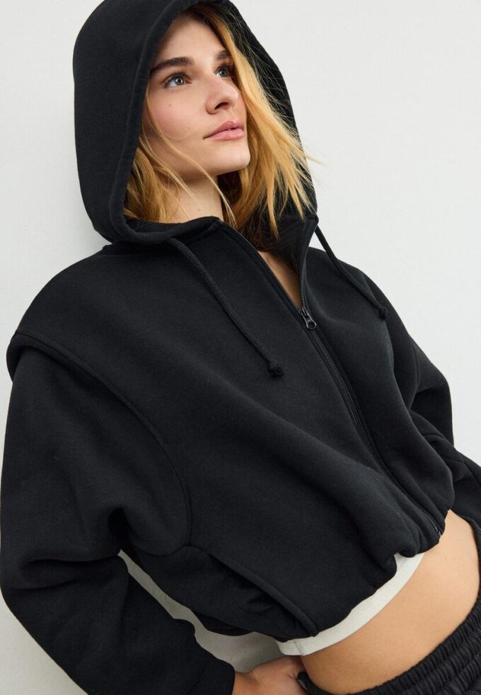 Bedrucktes Bomber-Sweatshirt mit Kapuze Bedrucktes Bomber-Sweatshirt mit Kapuze