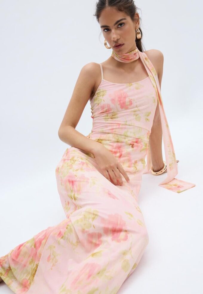Bedrucktes Midi-Kleid aus Tüll mit Schal Bedrucktes Midi-Kleid aus Tüll mit Schal