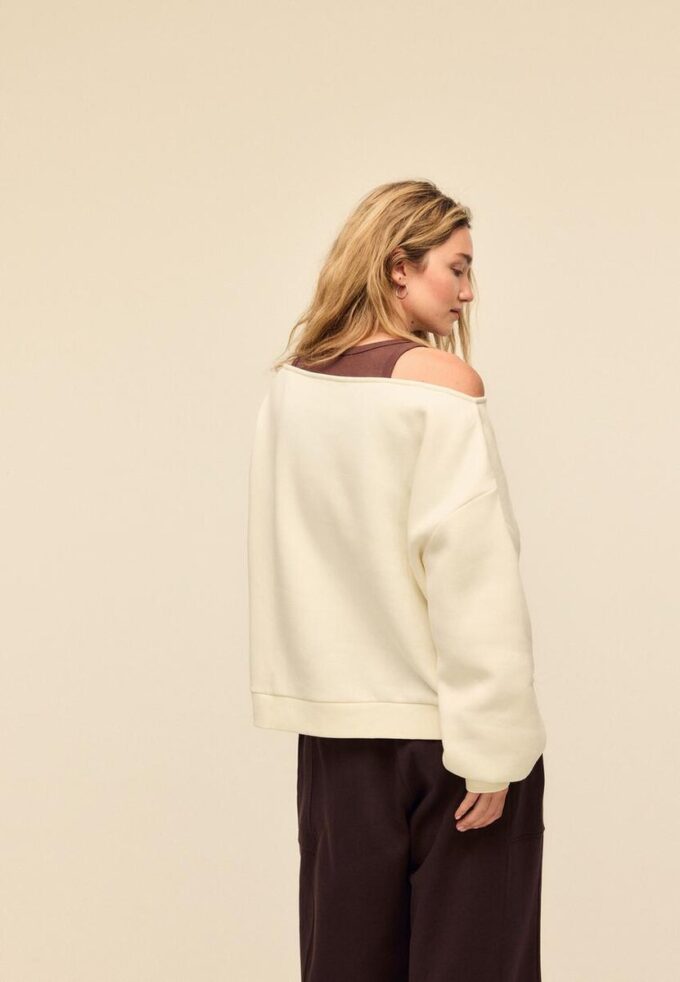 Bedrucktes Sweatshirt mit U-Boot-Ausschnitt Bedrucktes Sweatshirt mit U-Boot-Ausschnitt