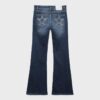 Bestickte Jeans mit Schlag und aufgesetzten Taschen Bestickte Jeans mit Schlag und aufgesetzten Taschen