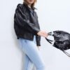 Beuteltasche mit Ösenverzierung