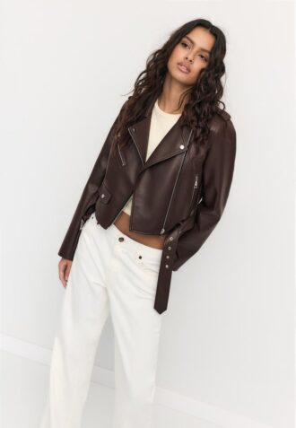 Bikerjacke aus Kunstleder mit Gürtel