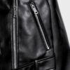 Bikerjacke aus Kunstleder mit Gürtel Bikerjacke aus Kunstleder mit Gürtel