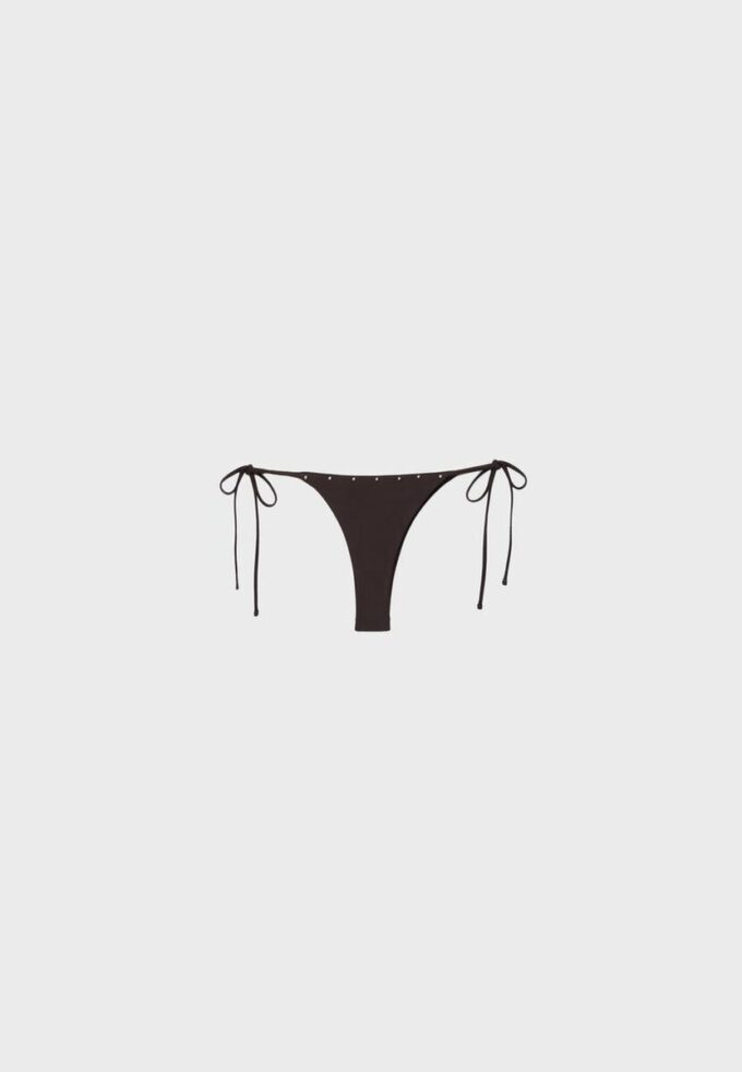 Bikini-Höschen mit Nieten und seitlichen Bändern Bikini-Höschen mit Nieten und seitlichen Bändern
