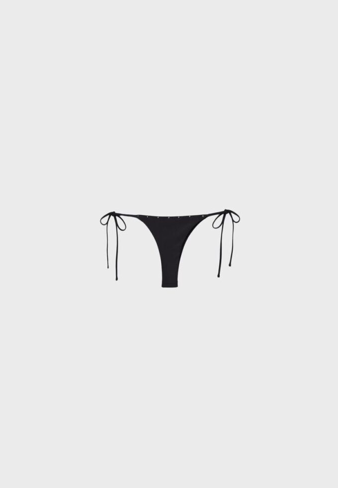 Bikini-Höschen mit Nieten und seitlichen Bändern Bikini-Höschen mit Nieten und seitlichen Bändern