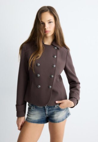 Blazer mit gravierten Knöpfen