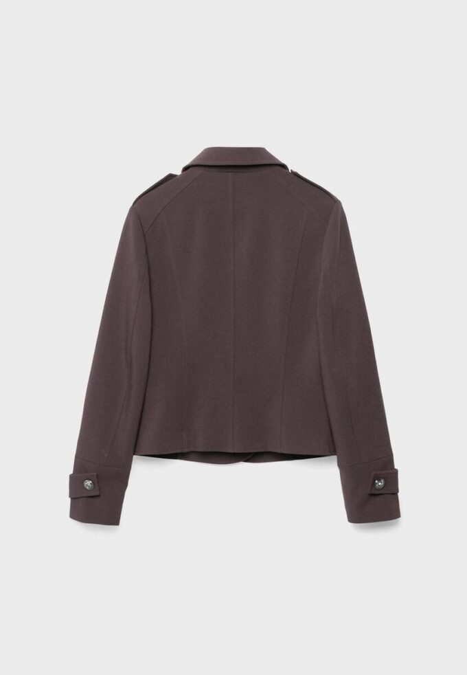 Blazer mit gravierten Knöpfen Blazer mit gravierten Knöpfen