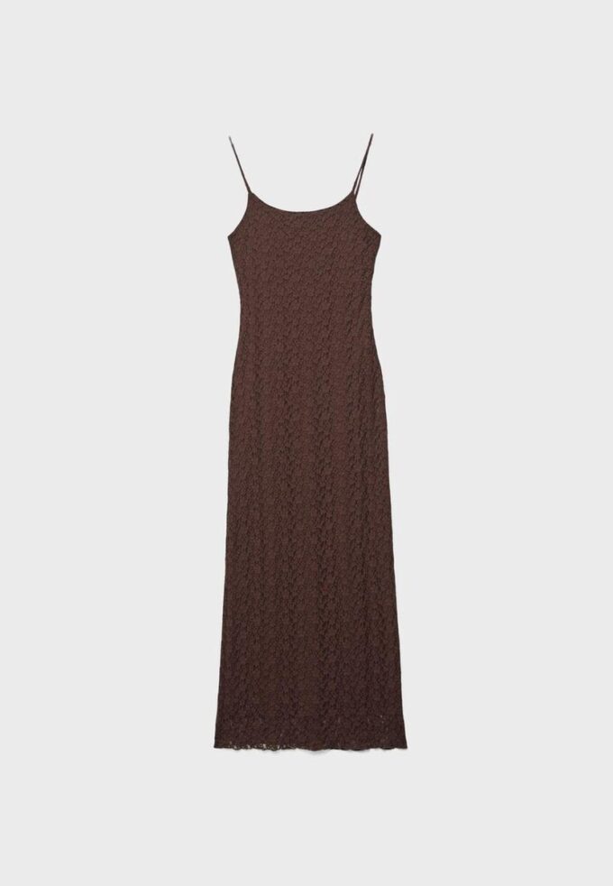 Blondes Midi-Kleid mit Spitzenriemen