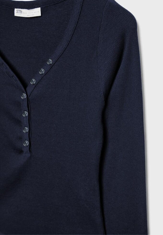 Bluse mit Knöpfen Bluse mit Knöpfen