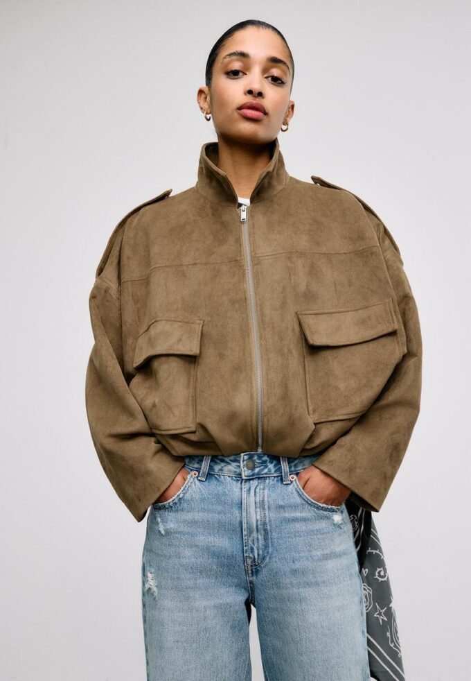 Bomberjacke aus Kunstwildleder Bomberjacke aus Kunstwildleder