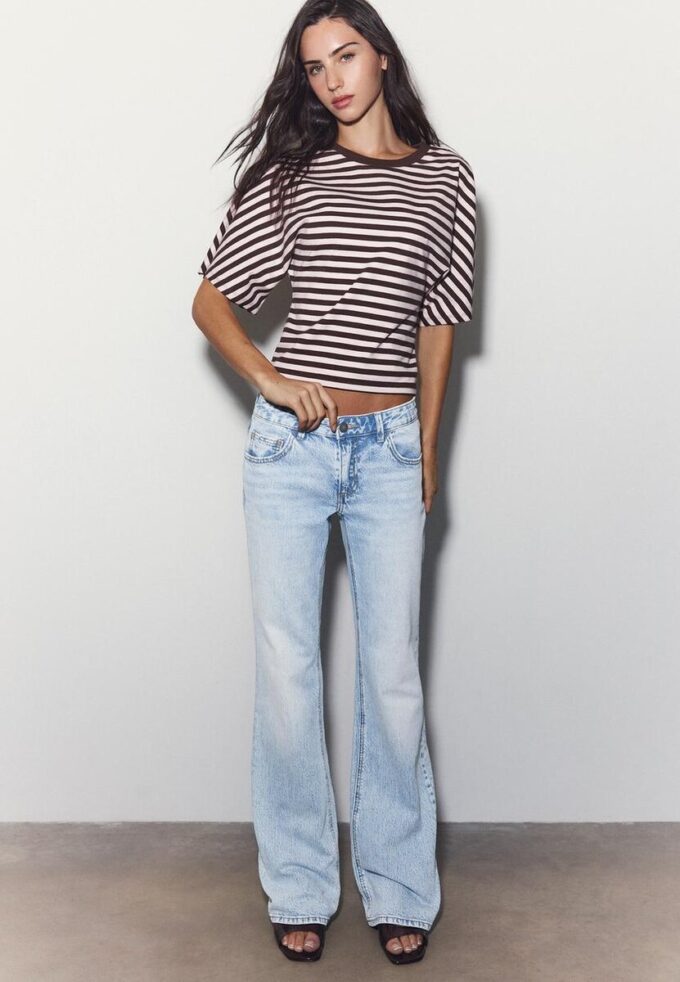 Bootcut-Jeans mit niedriger Taille Bootcut-Jeans mit niedriger Taille