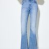 D04 Low-Rise-Jeans mit Flared-Bein