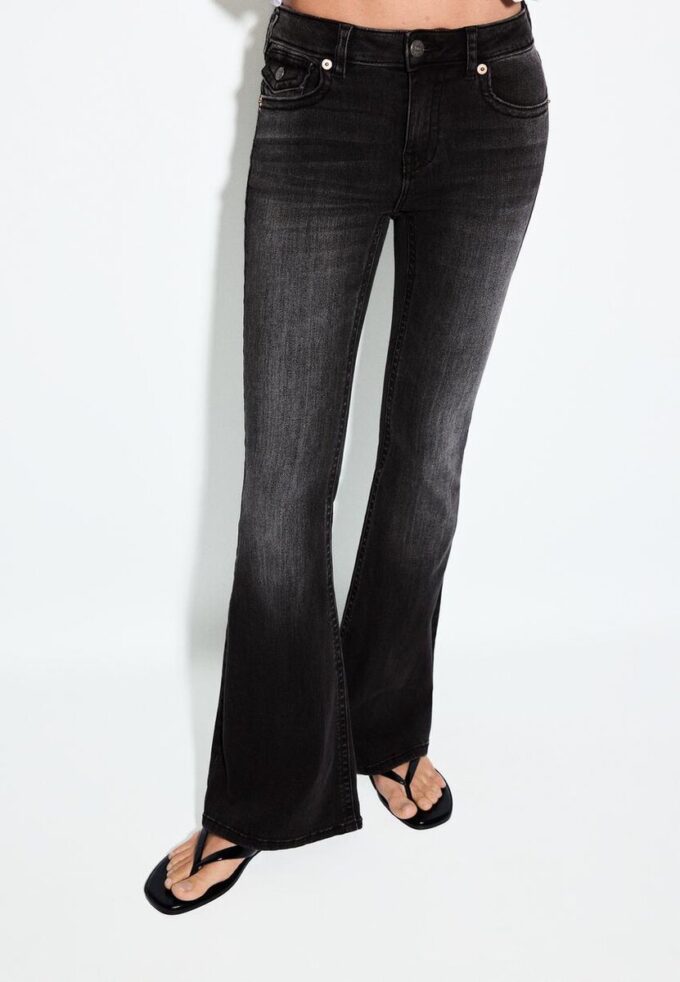 D04 Low-Rise-Jeans mit Flared-Bein