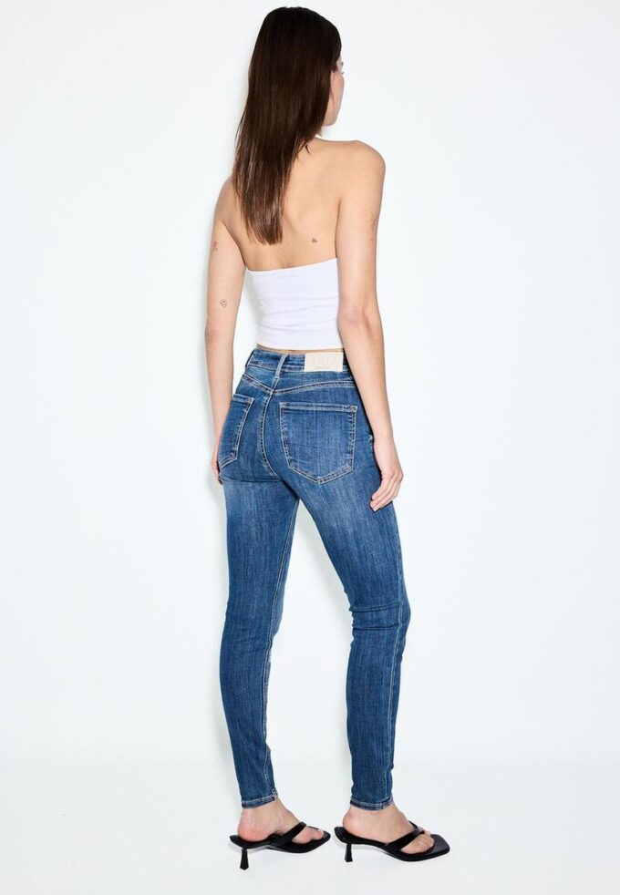 D07 High-Waist-Jeans