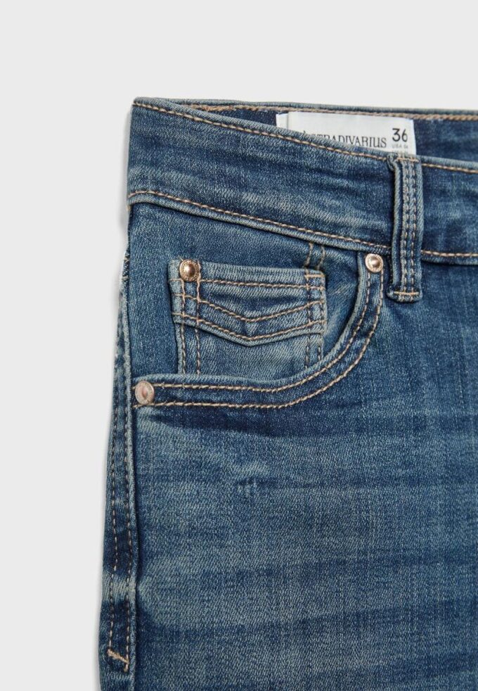 D07 High-Waist-Jeans