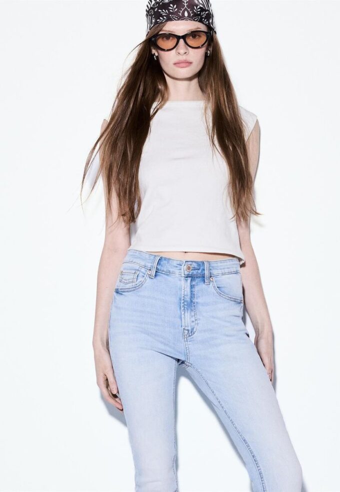 D07 Skinny-Jeans mit normaler Leibhöhe D07 Skinny-Jeans mit normaler Leibhöhe
