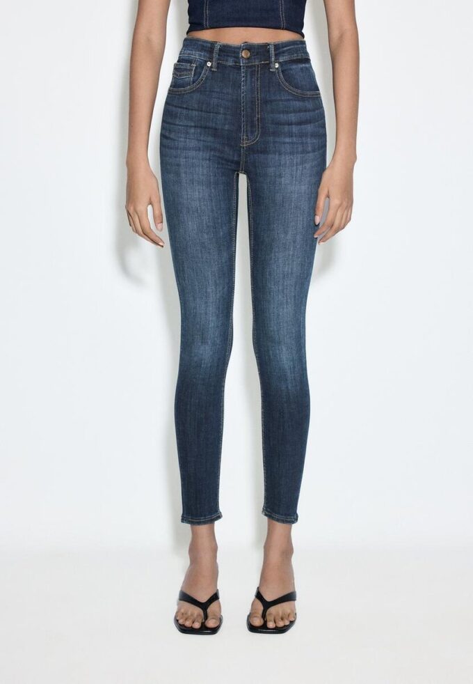 D07 Skinny-Jeans mit normaler Leibhöhe