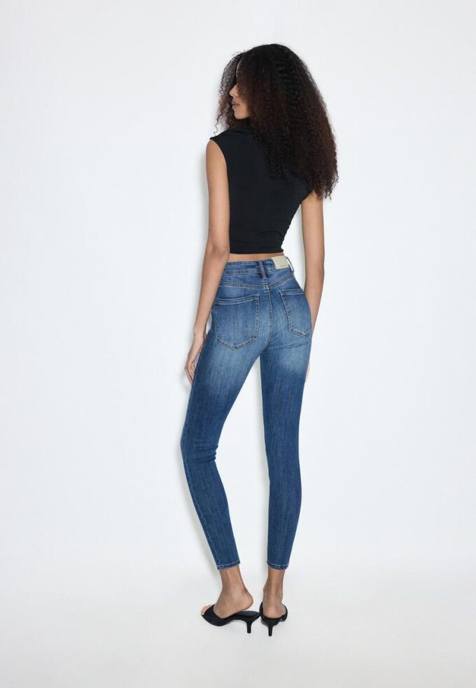 D07 Skinny-Jeans mit normaler Leibhöhe