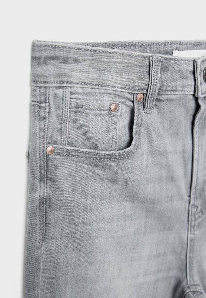 D07 Skinny-Jeans mit normaler Leibhöhe D07 Skinny-Jeans mit normaler Leibhöhe