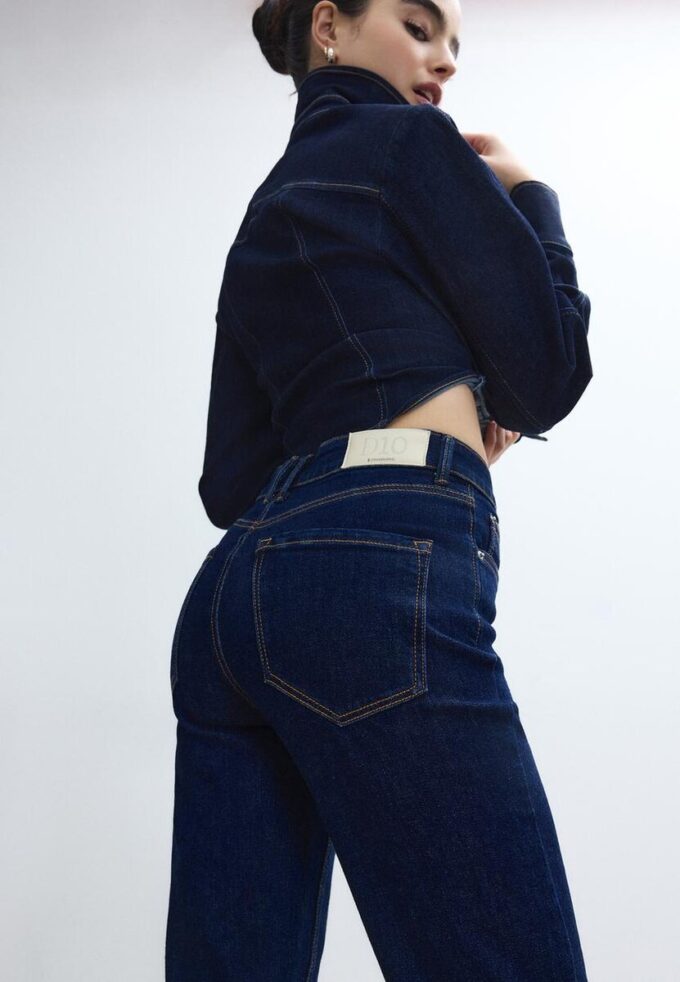 D10 Slim-Fit-Mom Jeans D10 Slim-Fit-Mom Jeans
