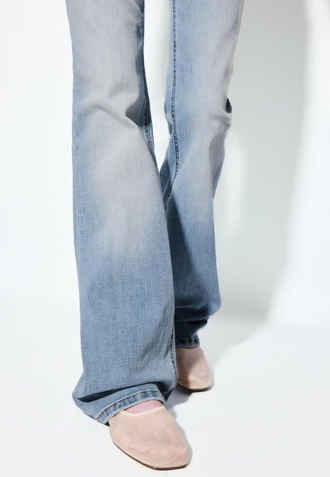 D67 Slim-Fit-Bootcut-Jeans