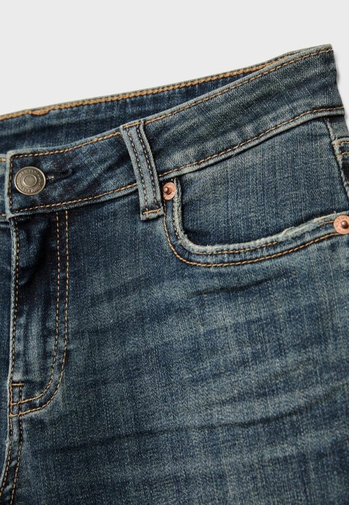 D67 Slim-Fit-Bootcut-Jeans