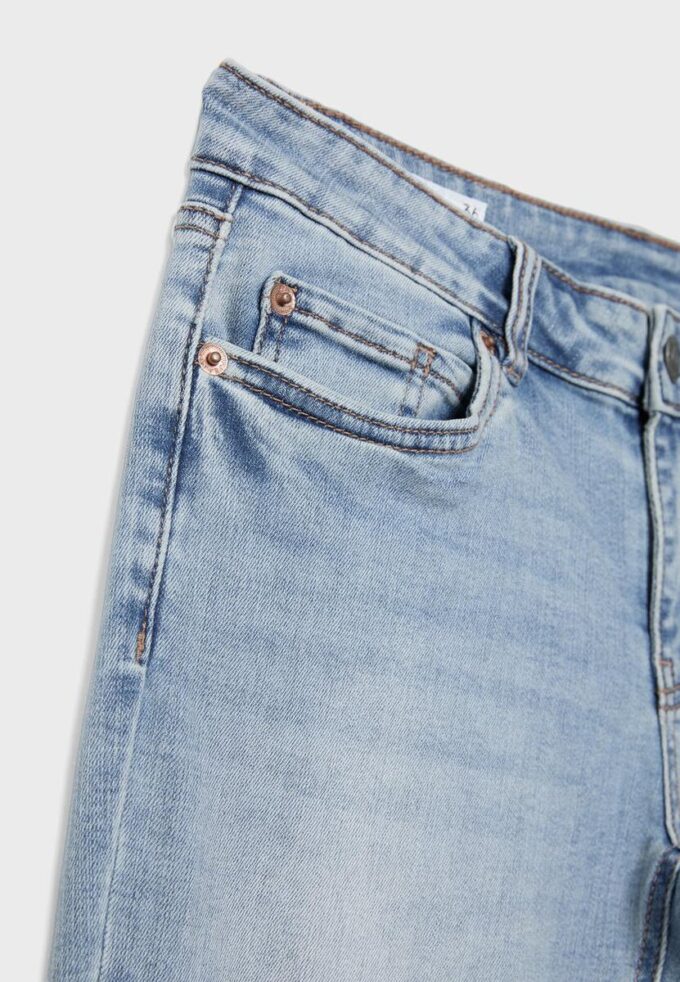 D67 Slim-Fit-Bootcut-Jeans