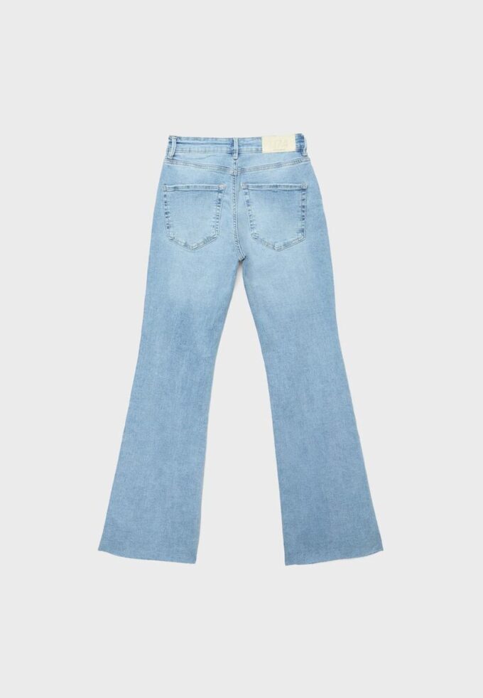 D74 Flared Jeans mit Schlitz
