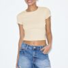 D75 Shorts aus zerrissenem Denim D75 Shorts aus zerrissenem Denim