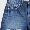 D75 Shorts aus zerrissenem Denim D75 Shorts aus zerrissenem Denim