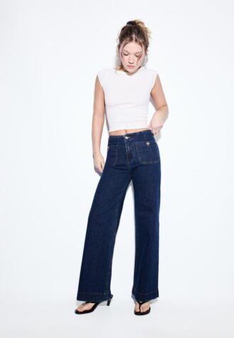 D77 Minimalistische Jeans mit Taschen