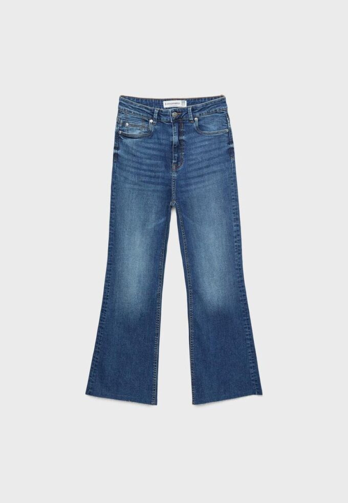D78 Kurze Flared Jeans D78 Kurze Flared Jeans