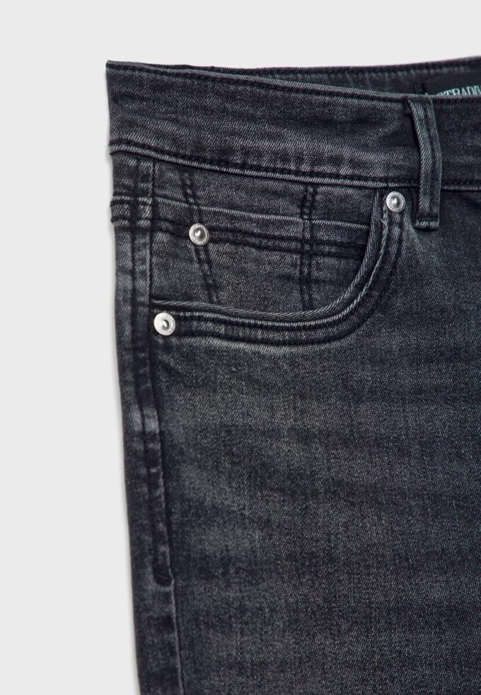 D78 Kurze Flared Jeans