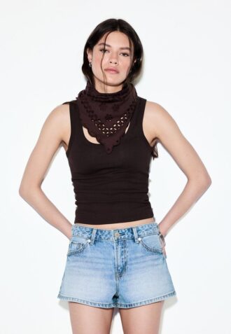 D79 Shorts mit niedriger Taille