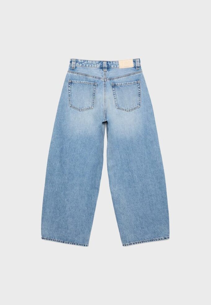 D80 Barrel Fit Jeans