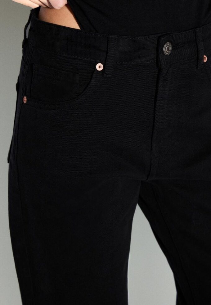 D92 Gerade weite Jeans D92 Gerade weite Jeans