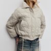 Daunenjacke mit Kapuze Daunenjacke mit Kapuze