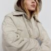 Daunenjacke mit Kapuze Daunenjacke mit Kapuze