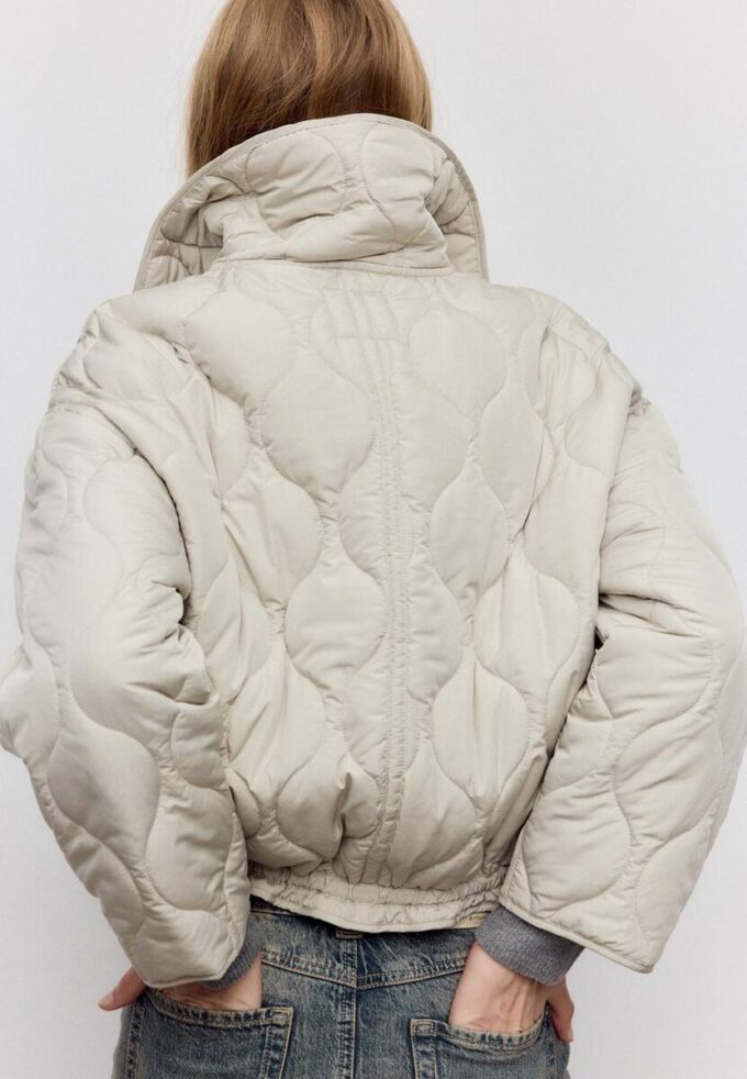 Daunenjacke mit Kapuze Daunenjacke mit Kapuze