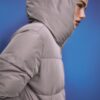 Einfache Daunenjacke mit Kapuze