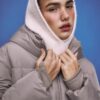 Einfache Daunenjacke mit Kapuze